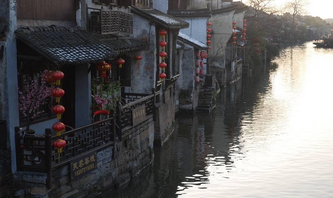 韩国人玻璃心碎一地,杨紫琼新美剧惹韩国人痛批侮辱了韩国文化！